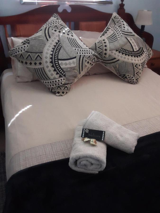 Nadine'S Self-Catering Accommodation สตอร์มริเวอร์ ภายนอก รูปภาพ
